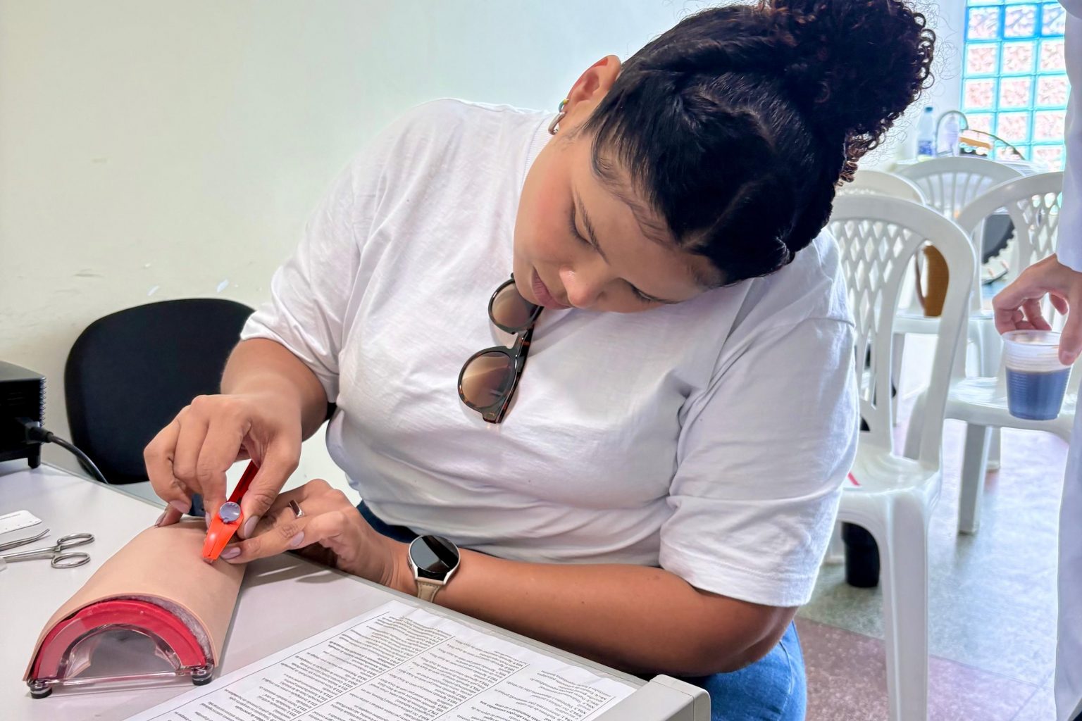 Prefeitura de Manaus forma novos médicos para ampliar oferta de implante subdérmico contraceptivo