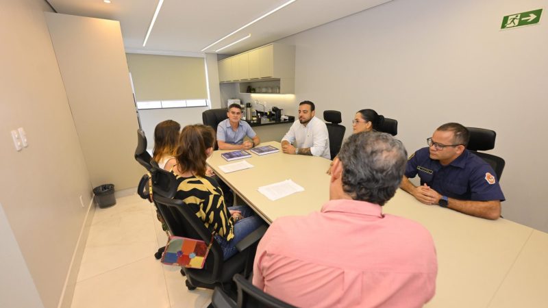 David Almeida coloca Manaus entre as referências nacionais e leva modelo da Guarda Municipal ao Ministério da Justiça