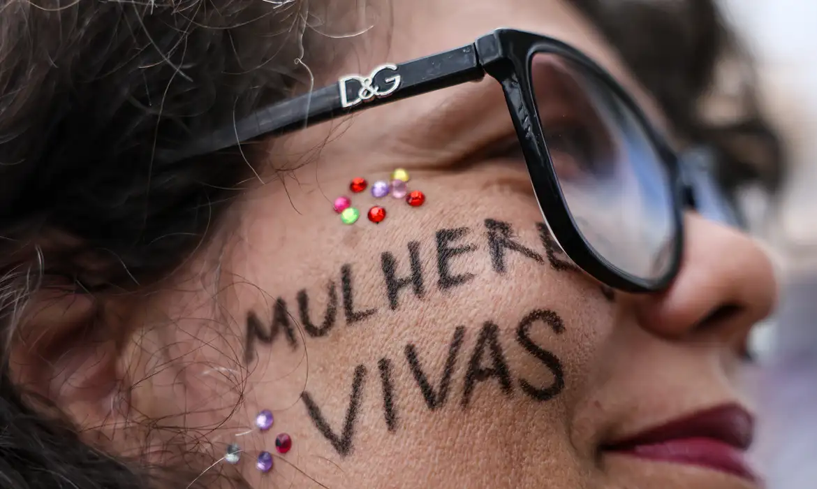 Senado vai premiar instituições que combatem violência contra a mulher