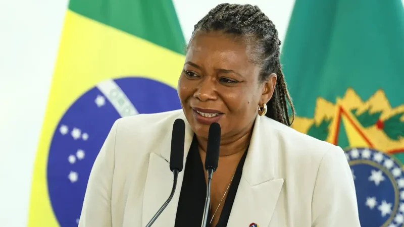 Ministra da Cultura defende investimento em arte e educação