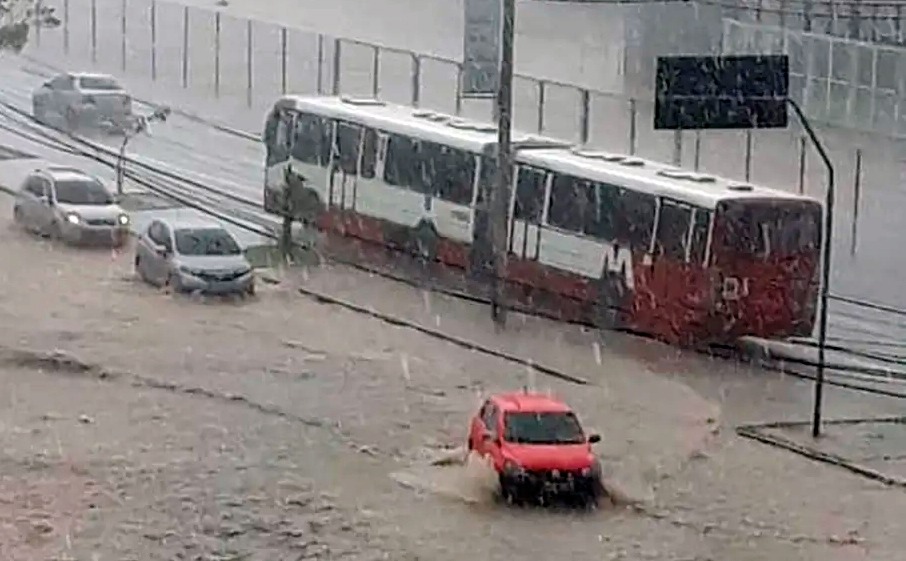 Manaus deve ter pancadas de chuva ao longo desta quinta-feira (26)
