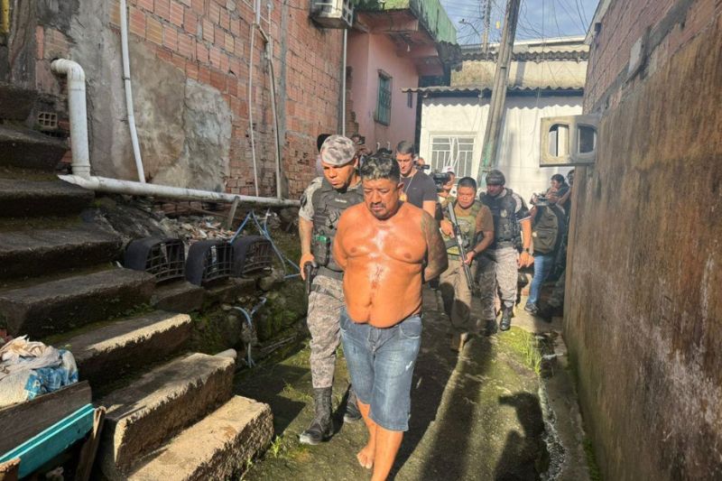 Homem suspeito de tráfico de drogas em Manaus é preso na Operação Pé na Porta