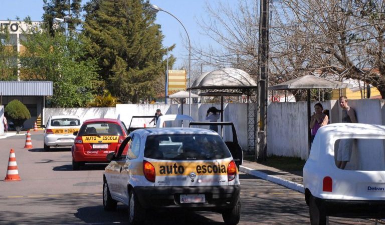 Comissão especial debate formação de condutores no Brasil