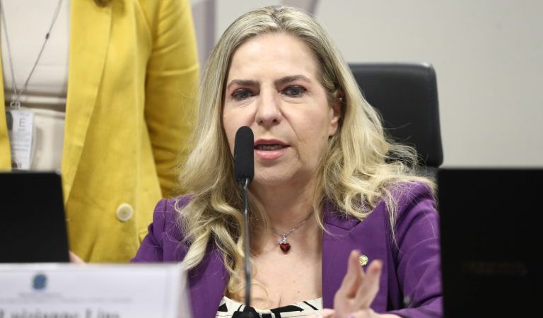 Comissão debate violência contra mulheres negras e indígenas