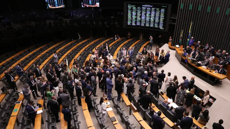 Congresso derruba veto de Lula e mantém PL da Dosimetria