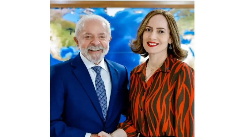 Servidora Ana Cristina Viana assume comando do INSS