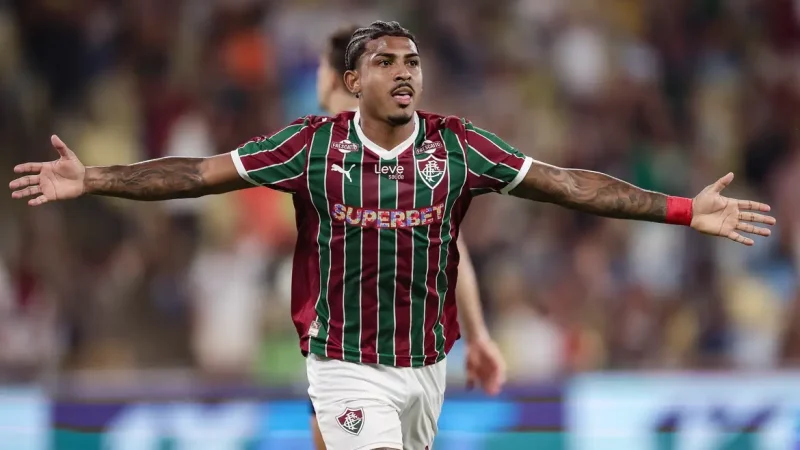 Flu bate Corinthians no Maracanã e assume vice-liderança do Brasileiro