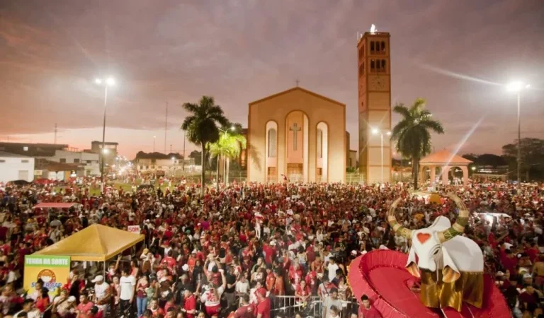 Alvorada do Garantido acontece nesta quinta em Parintins e reúne torcedores