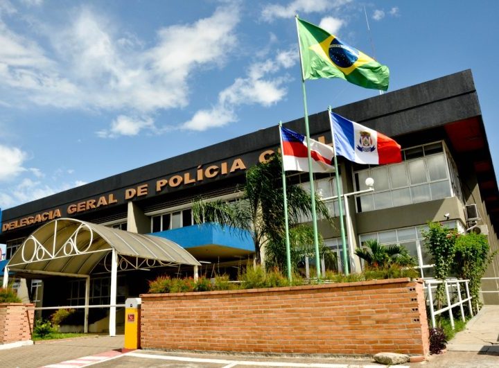 Terceiro policial civil é preso suspeito de extorsão em Manaus