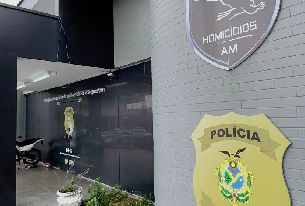 Homem é preso por matar pessoa em situação de rua, incendiado o corpo e ocultado o cadáver em Manaus