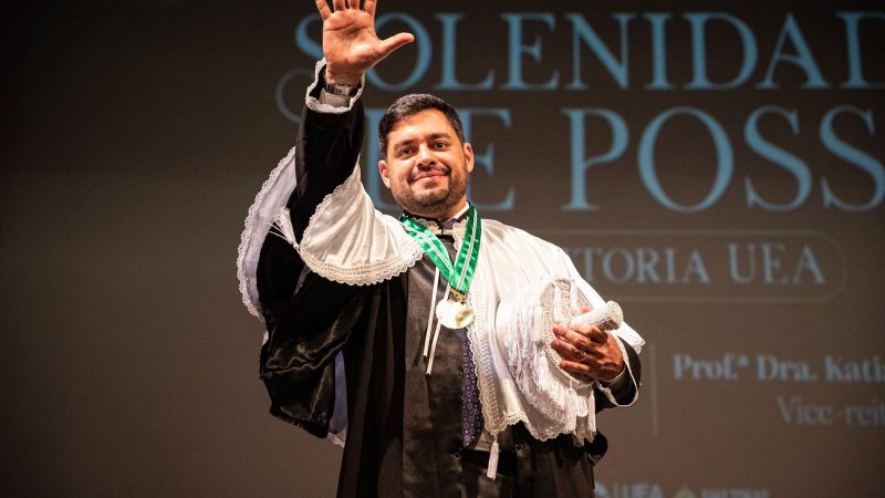 André Zogahib e Katia Couceiro são empossados nos cargos de reitor e vice-reitora da UEA