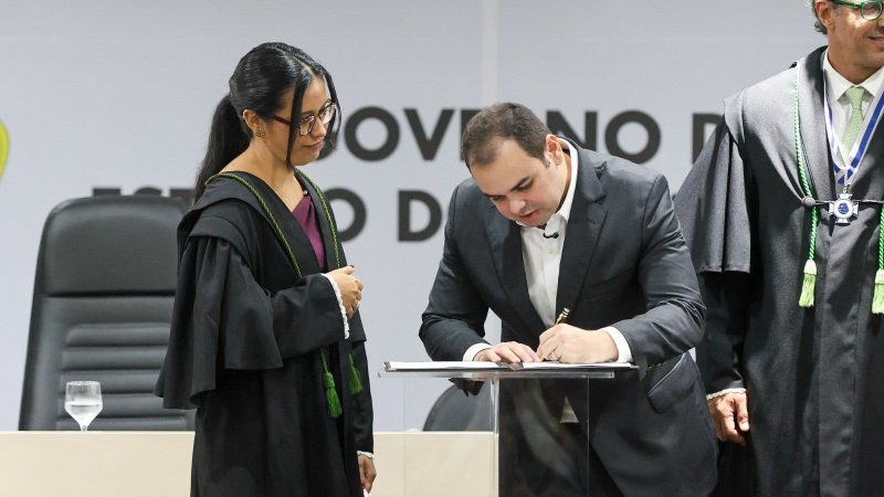 Governador interino Roberto Cidade empossa novos defensores públicos e reforça atuação da DPE no interior do Amazonas