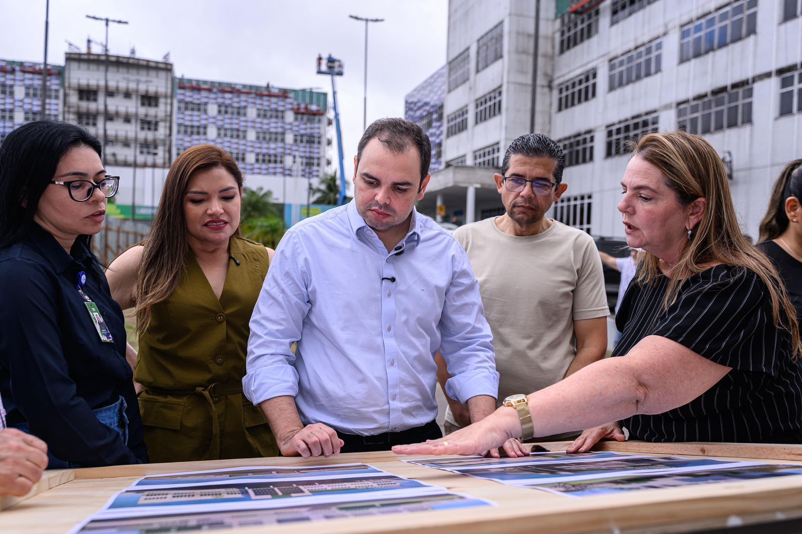 Na reta final das obras, governador interino Roberto Cidade vistoria Policlínica e Hospital-Dia do Complexo Hospitalar Sul