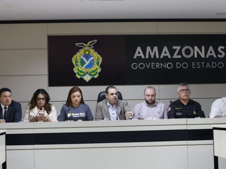 Mais de 14 mil servidores da Segurança terão reajuste de 4,14%, anuncia o governador interino Roberto Cidade