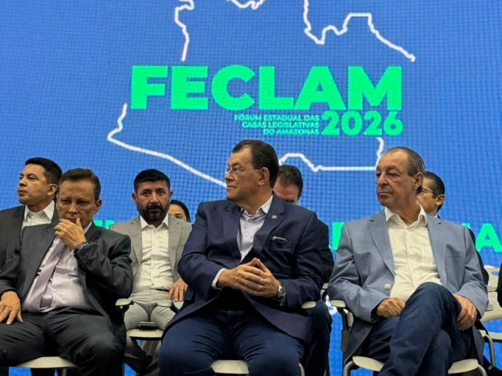 Senador Eduardo Braga participa do Fórum Estadual das Casas Legislativas e destaca papel dos vereadores no Amazonas