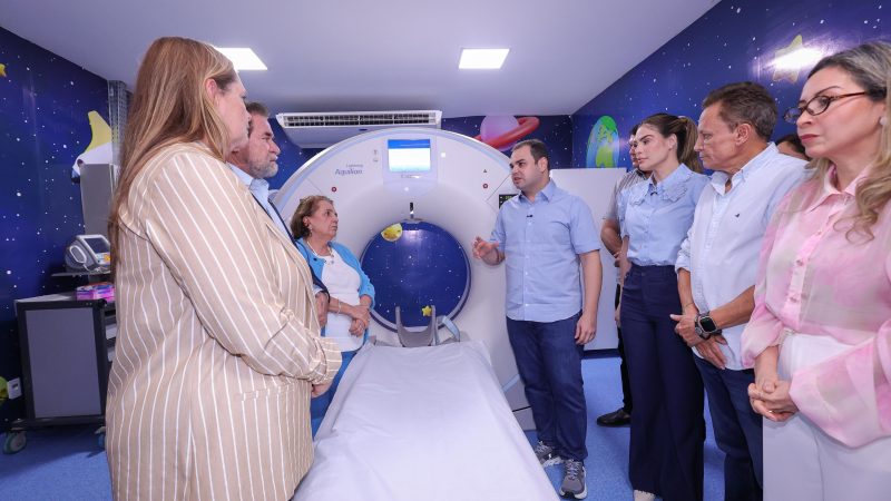 Ampliando o atendimento infantil, governador interino Roberto Cidade inaugura tomógrafo no HPSC da Zona Oeste