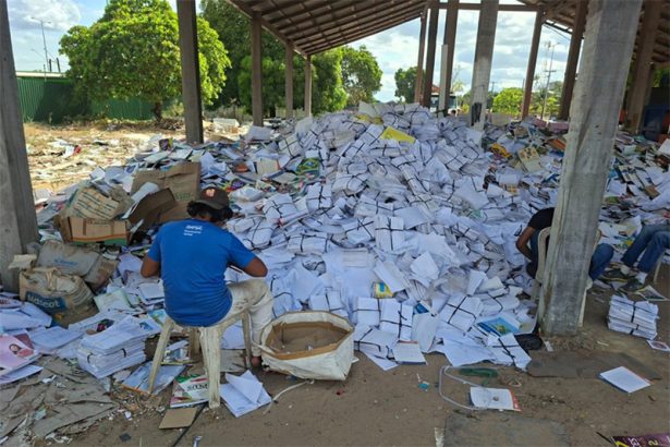 Suframa doa para cooperativas de reciclagem 37,5 toneladas de papel