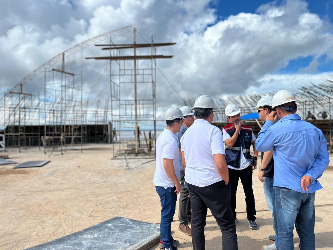 Visita técnica no parque Encontro das Águas Rosa Almeida aponta evolução da obra da prefeitura que vai criar novo cartão-postal de Manaus