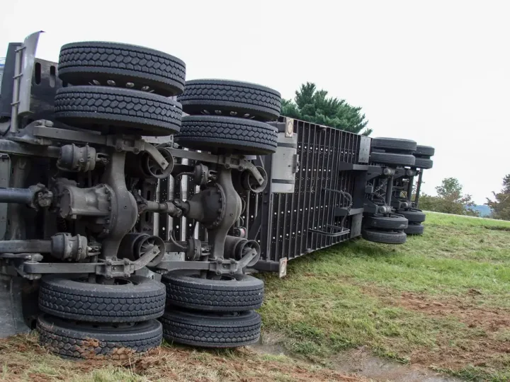 PRF registra 84 mortes e 1.167 feridos nas estradas durante feriado