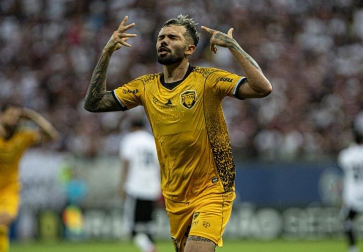 Amazonas vence Santa Cruz e mantém 100% na Série C