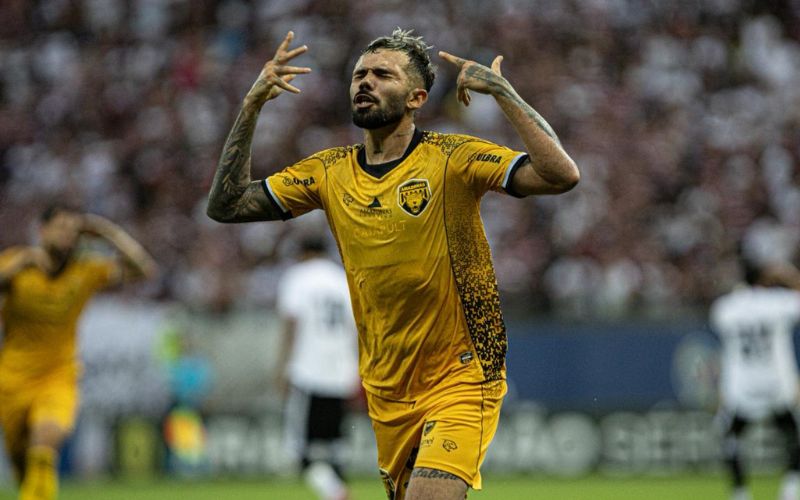 Amazonas vence Santa Cruz e mantém 100% na Série C