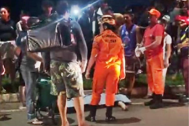 Mototaxista perde controle da moto, cai e morre ao bater cabeça no meio-fio