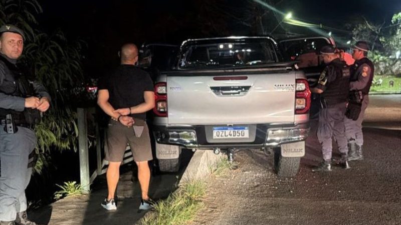 Homem é preso por porte ilegal de arma de fogo e dirigir bêbado