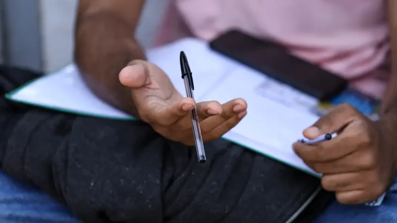 Prazo para pedir isenção da taxa de inscrição no Enem começa no dia 13