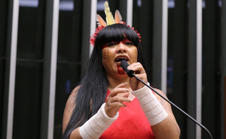 Comissão aprova maior proteção e acesso à saúde de mulheres de comunidades tradicionais