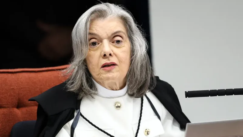 Cármen Lúcia vota para condenar Eduardo Bolsonaro por difamação
