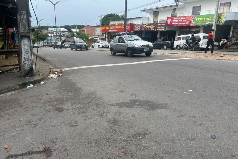 Motorista atropela quatro alunas e foge sem prestar socorro em Manaus