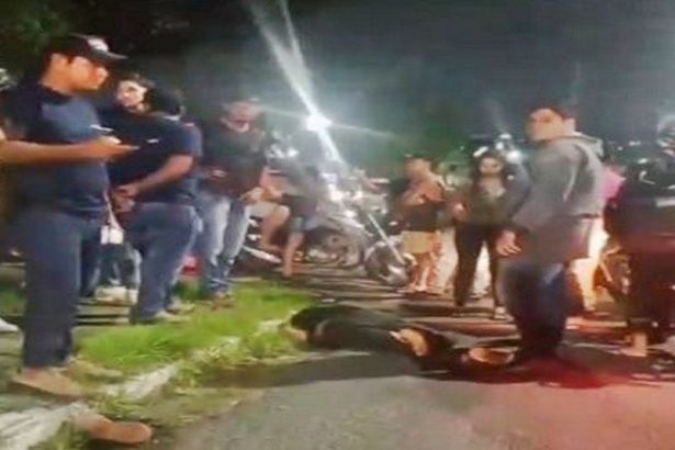 Entregador fica gravemente ferido ao ser atropelado por picape em Manaus