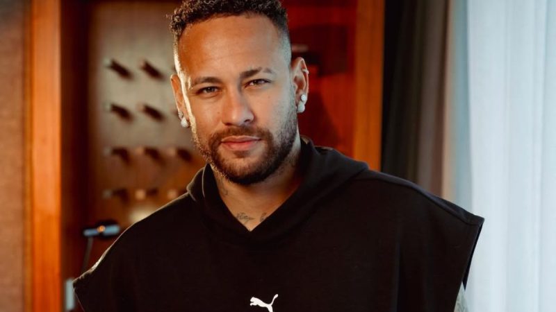 Neymar desabafa após gesto na saída de campo: ‘Estão pegando pesado’