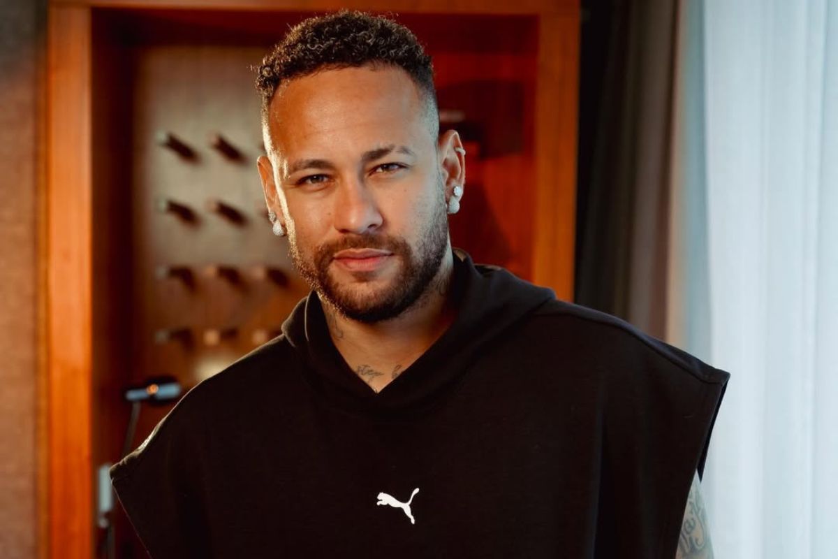 Neymar desabafa após gesto na saída de campo: ‘Estão pegando pesado’