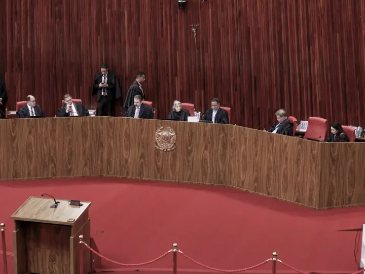 TSE cassa mandato do governador de Roraima e determina novas eleições