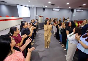 Treinamento Liderança feminina - técnicas, práticas e ferramentas para liderança