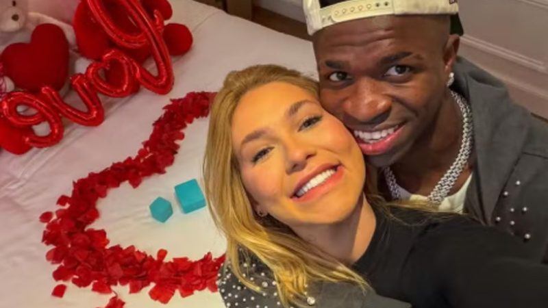 Virginia Fonseca anuncia fim do namoro com Vinicius Jr.
