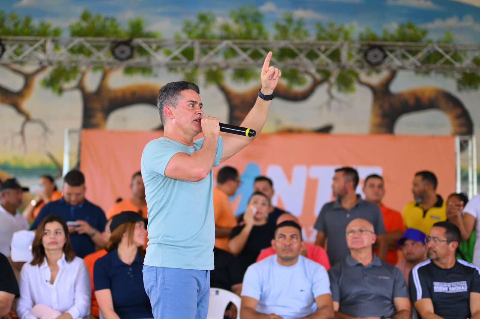 Multidão em Itacoatiara consolida avanço de David Almeida e projeta força no interior do Amazonas