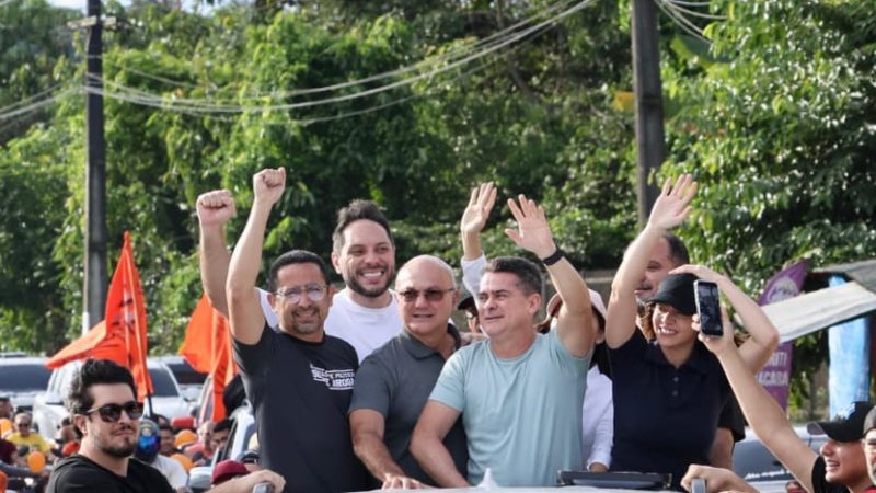 Coronel Menezes integra caravana do Avante que reuniu multidão em Itacoatiara neste feriado