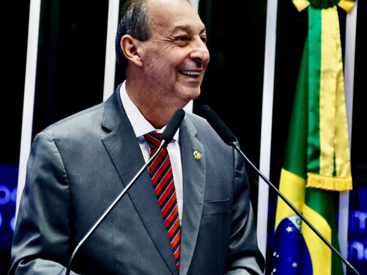 Em firme pronunciamento no Senado, Omar Aziz defende piso salarial para trabalhadores da educação