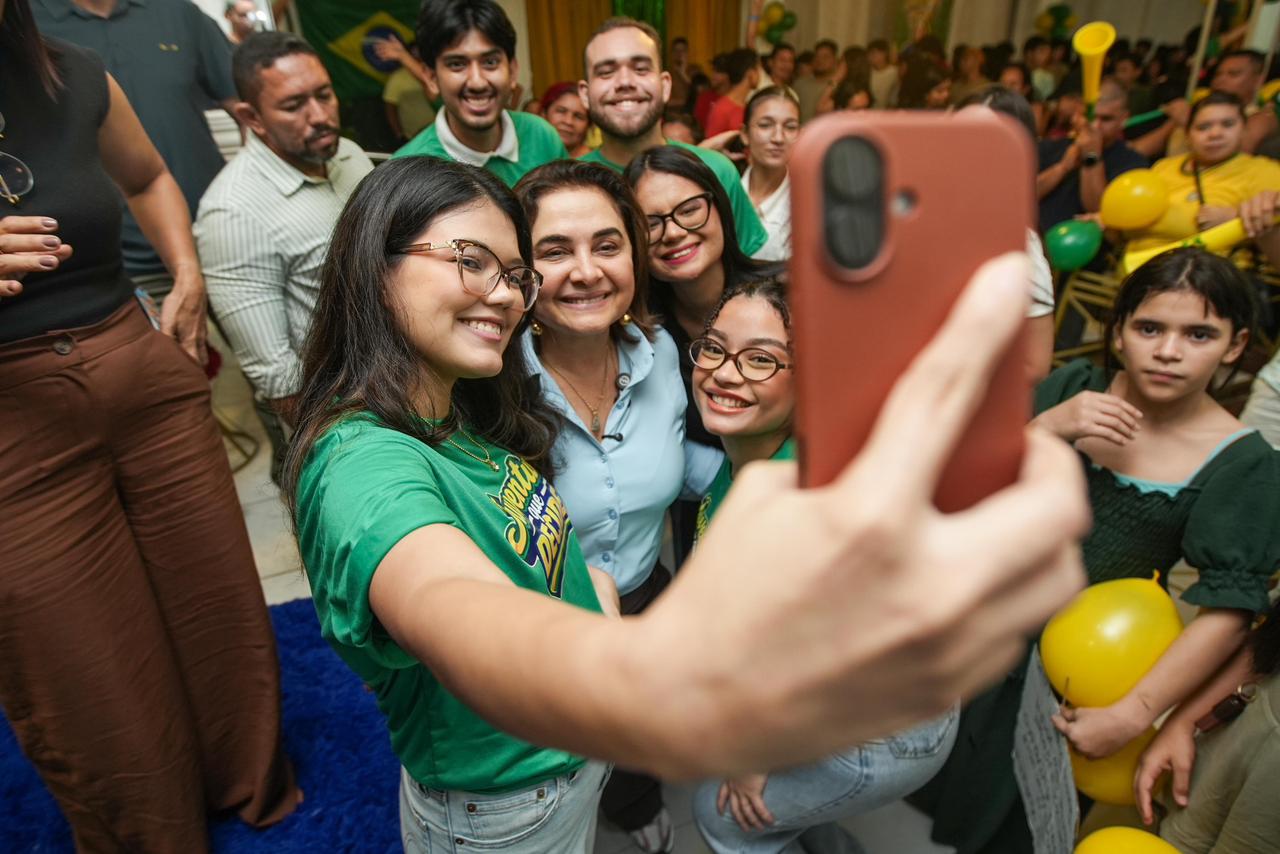 Chegou a hora dos jovens ocuparem a política’, diz Maria do Carmo em encontro na zona Norte de Manaus