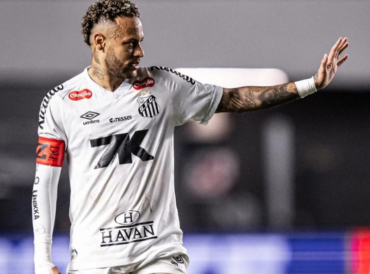 Neymar tem lesão na panturrilha e está fora de amistosos da seleção