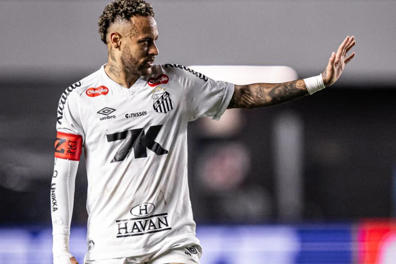Neymar tem lesão na panturrilha e está fora de amistosos da seleção