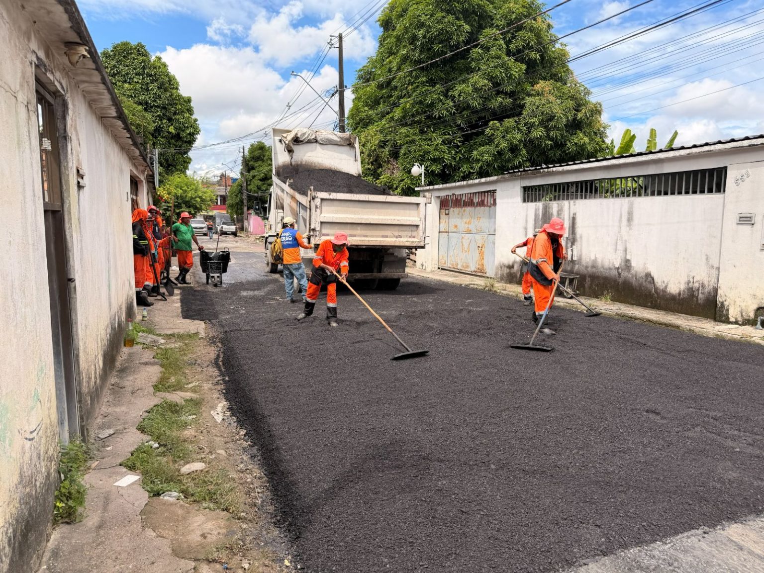 Prefeitura de Manaus intensifica operação ‘Tapa-Buracos’ e amplia recuperação viária no bairro Cidade Nova
