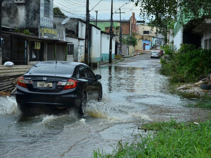 Após fortes chuvas, Manaus registra três ocorrências nas zonas Norte e Sul