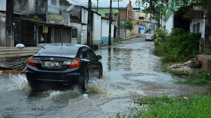 Após fortes chuvas, Manaus registra três ocorrências nas zonas Norte e Sul