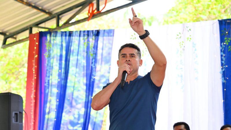 David Almeida participa de inauguração de centro para dependentes químicos