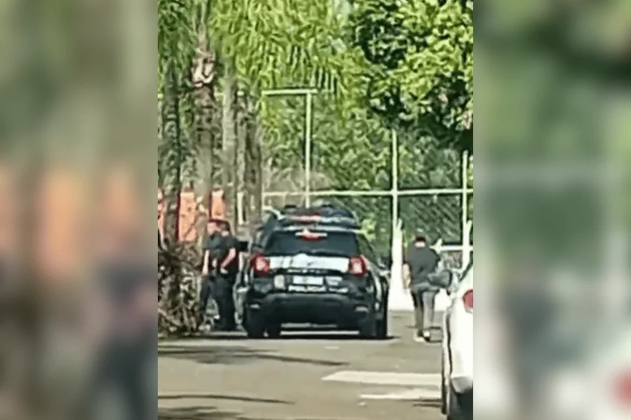 Mãe é presa após filho de dois anos defecar 2 camisinhas na creche