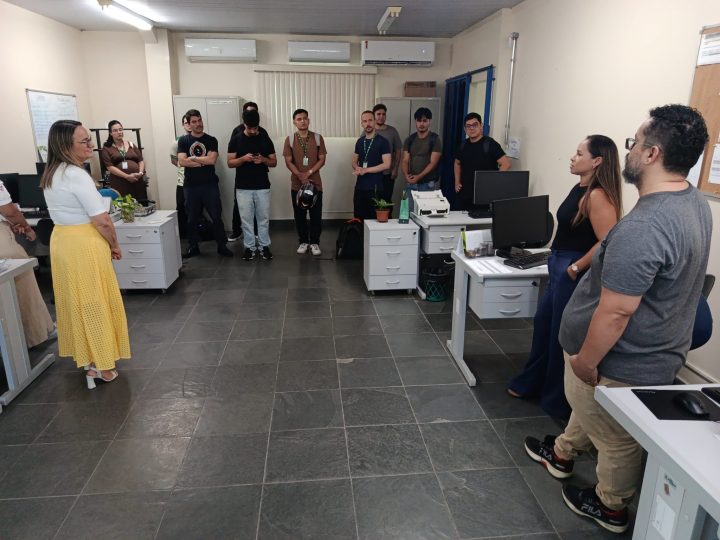 Estudantes de Medicina da Ufam conhecem estrutura da Visa Manaus e ampliam visão sobre o SUS