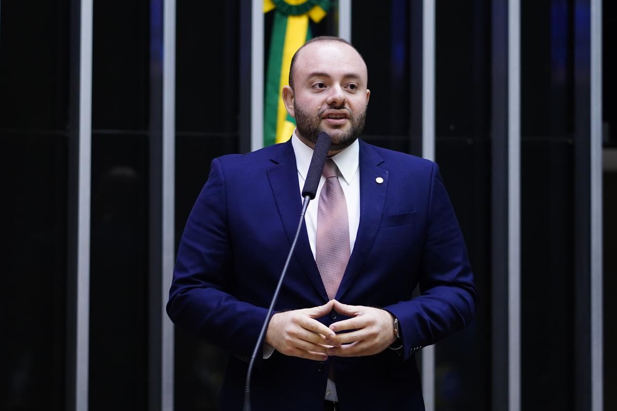 Deputado Fausto Júnior denuncia ameaças de morte e caso é investigado pela PF